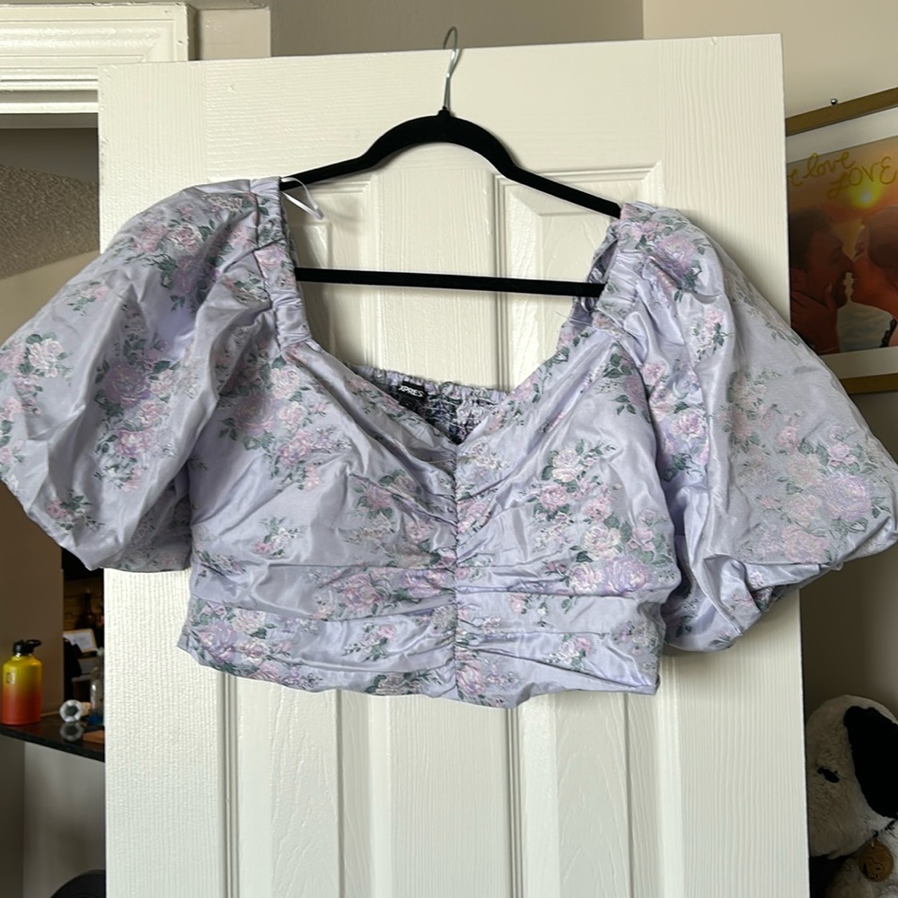 NWT - Express Puff Sleeve Crop Top
